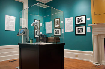 Marie Dressler Museum inside